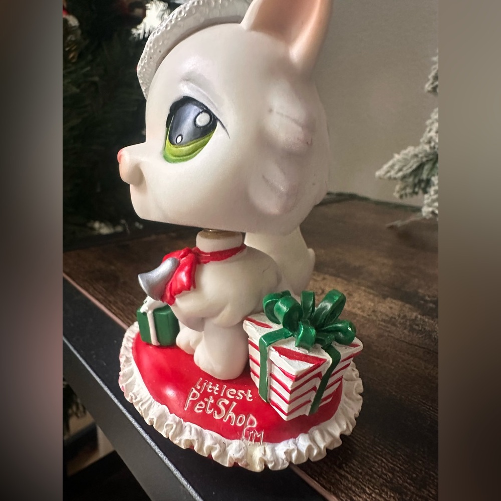 Rare 2006 Littlest Pet Shop Christmas Bobble head Cat Figurine & puppy - Picture 3 of 9